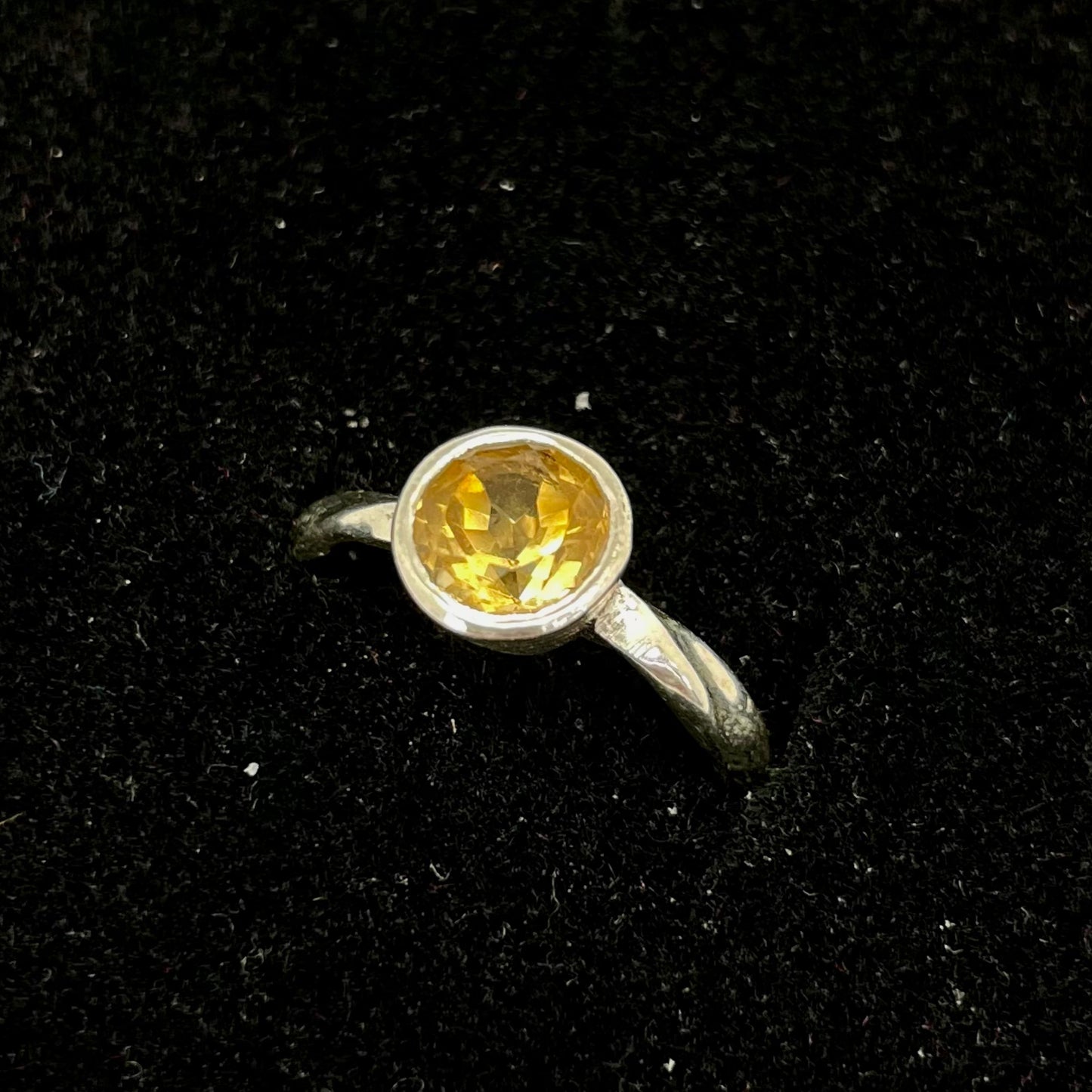 Twisted Band Ring (Citrine)