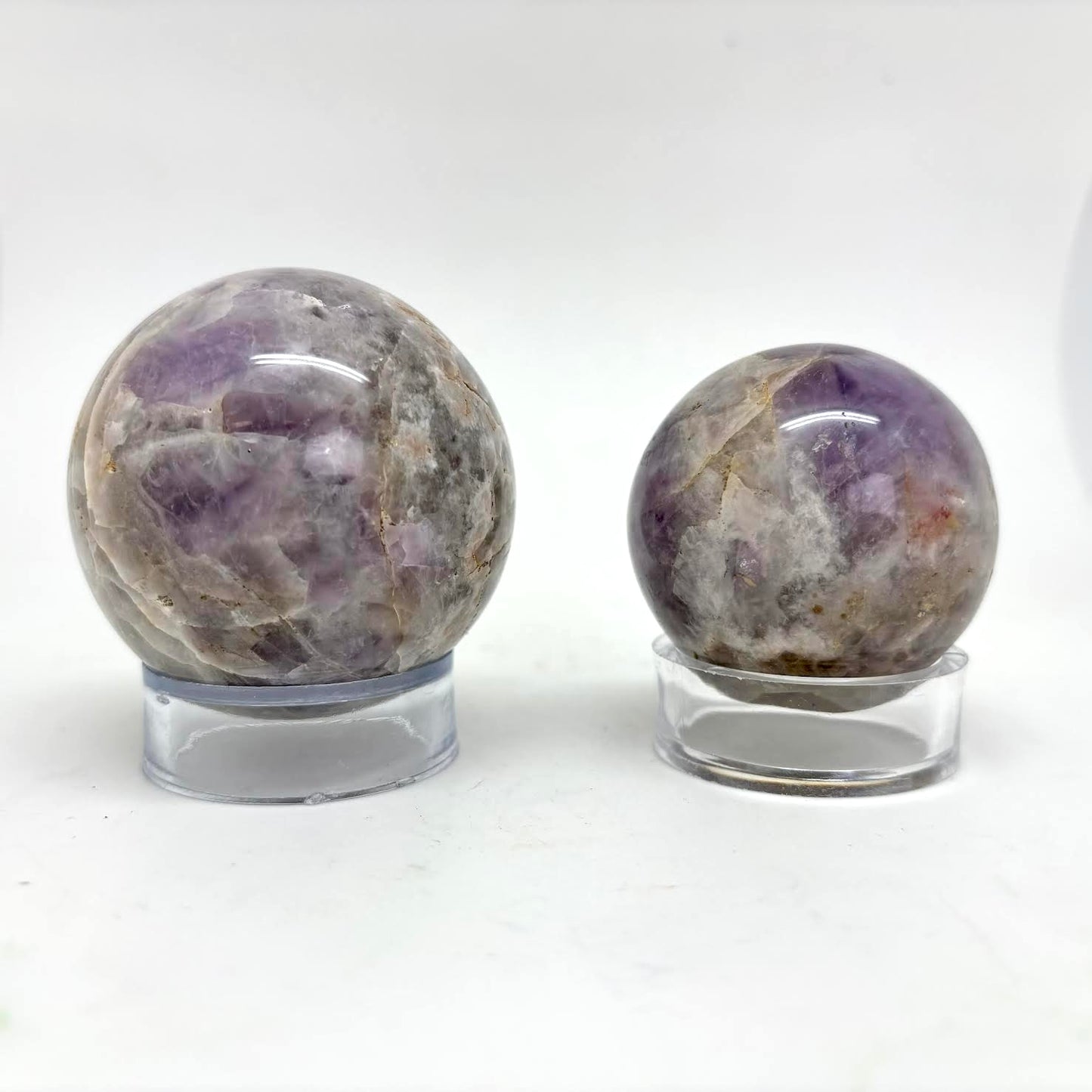 Chevron Amethyst (Sphere)