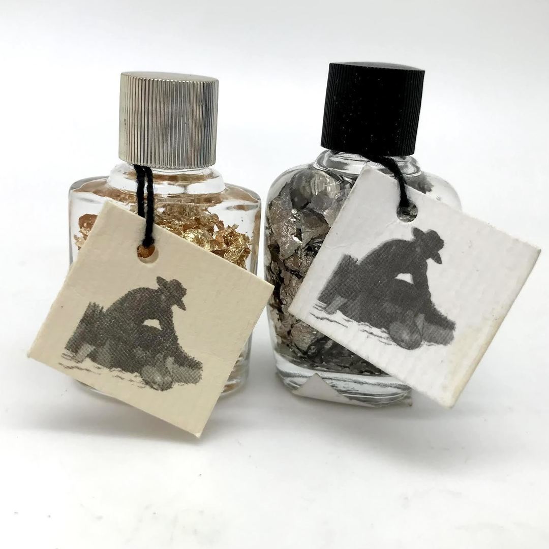 Bottled Gold / Silver Flakes