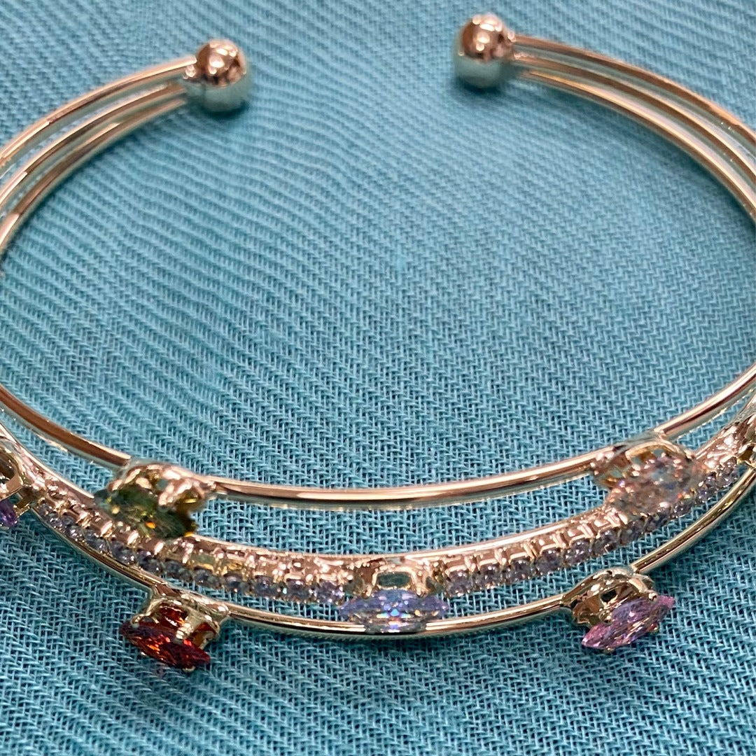 Fashion Jewelry Cuff with Jewels
