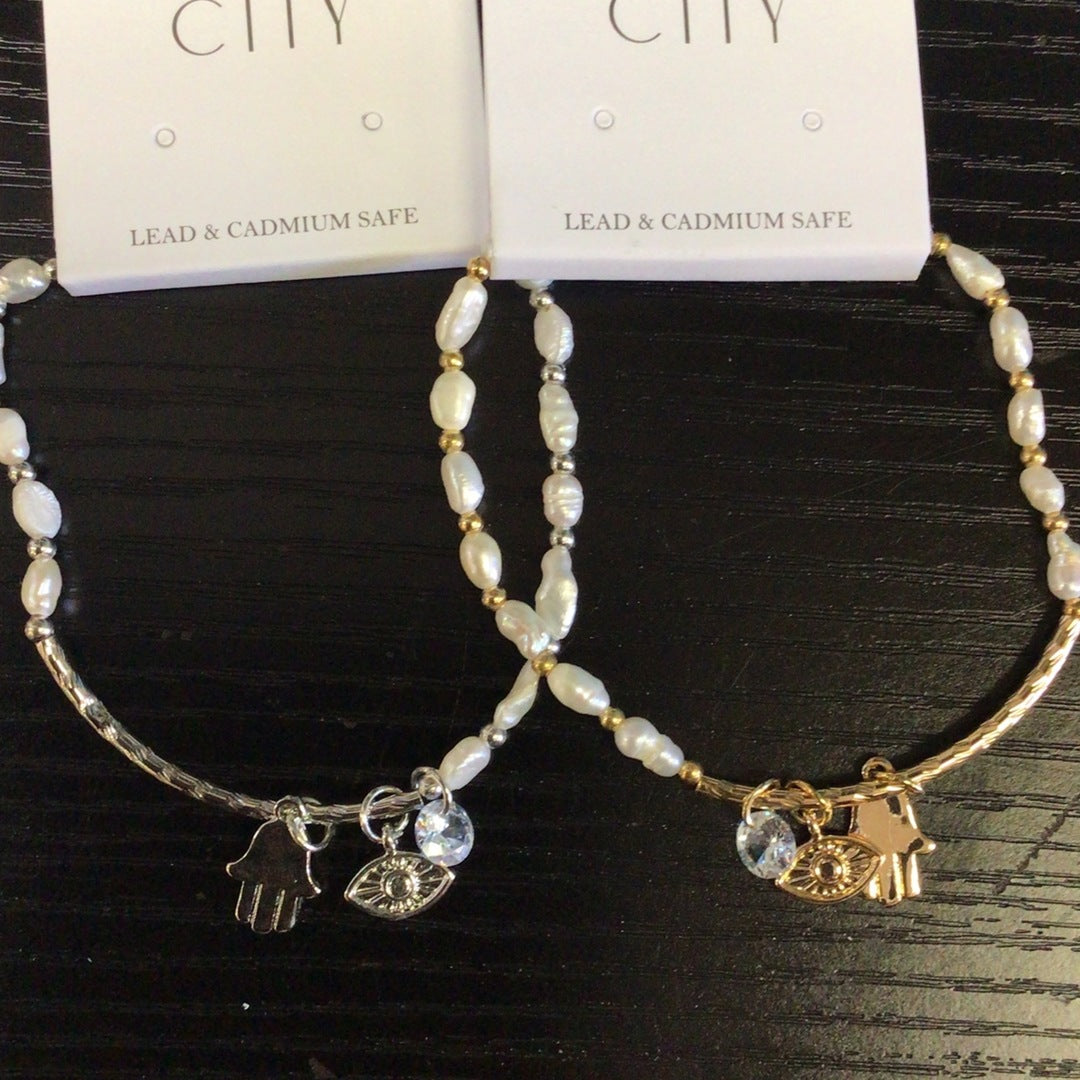 City - Hamsa Pearl Bracelet