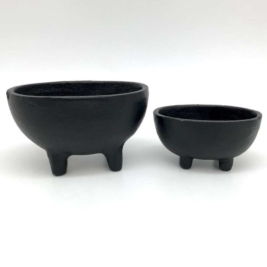 Cast Iron Cauldrons (Bathtub Style)