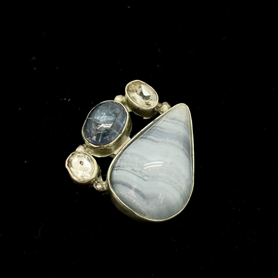 Blue Lace Agate with Three Side Stones Ring (Teardrop)