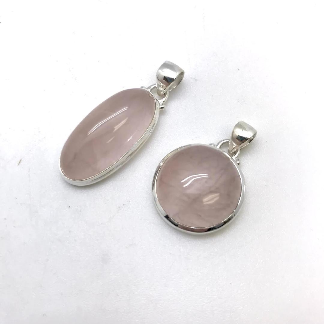 Oval / Circle Silver Lined Rose Quartz Pendant