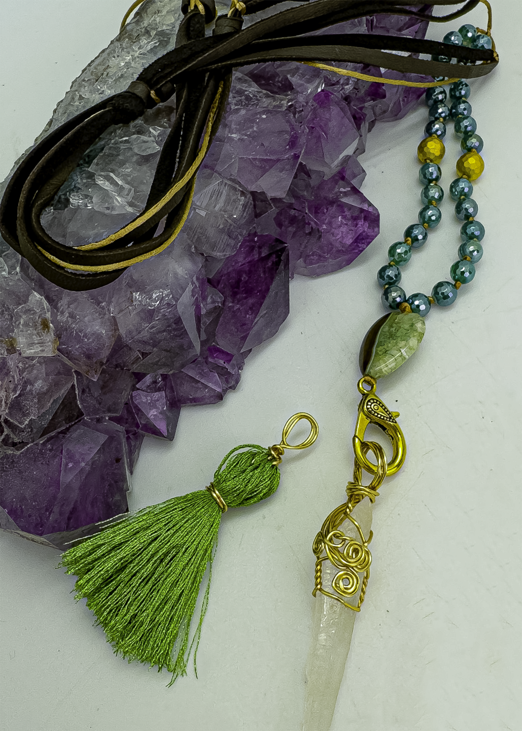 Tie Leather Mala with Clasp/GURU Bead