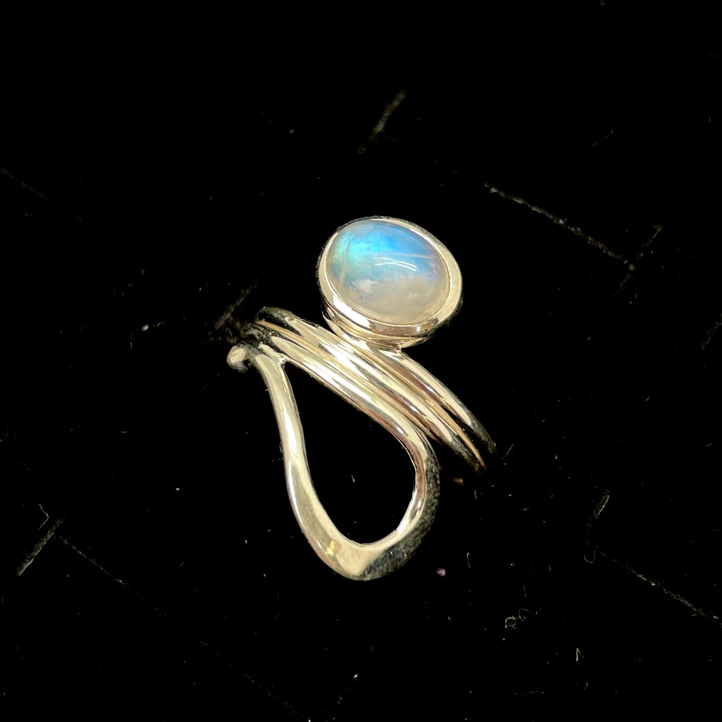 Moonstone Om Ring (One Stone)