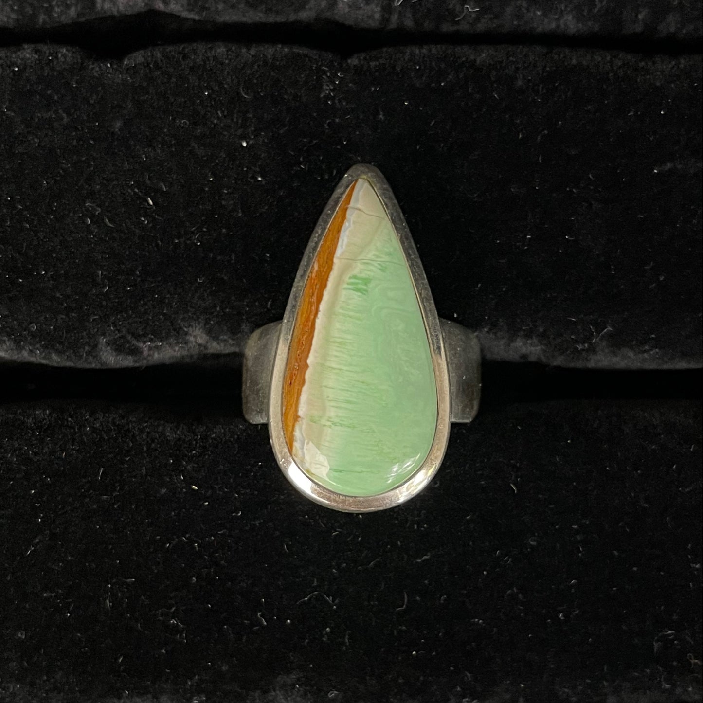 Chrysoprase Ring (Teardrop)