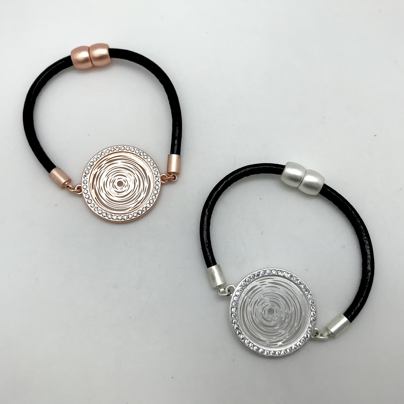 Metallic Circular Middle Charm Lined with Rhinestones Bracelet