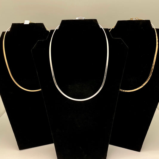 Alchemia - Oval Necklace with Clasp by Charles Albert