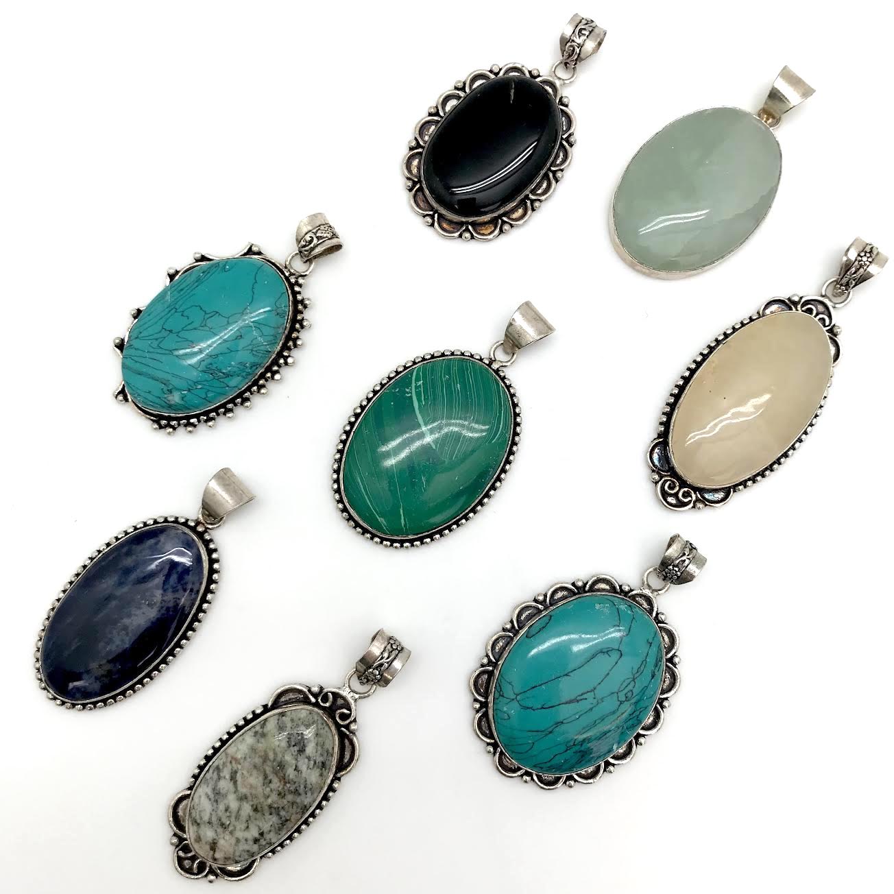 Assorted Decorative Lining Stone Pendant (Oval)