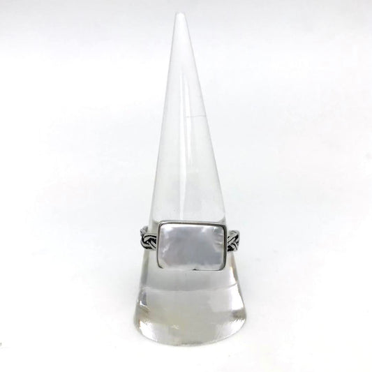 Pearl Ring (Rectangular)