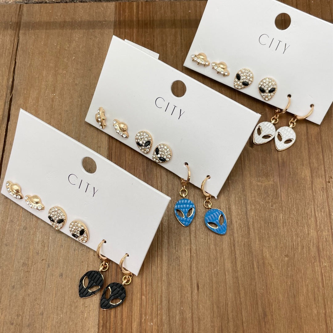 City - Alien Gold Earring Set