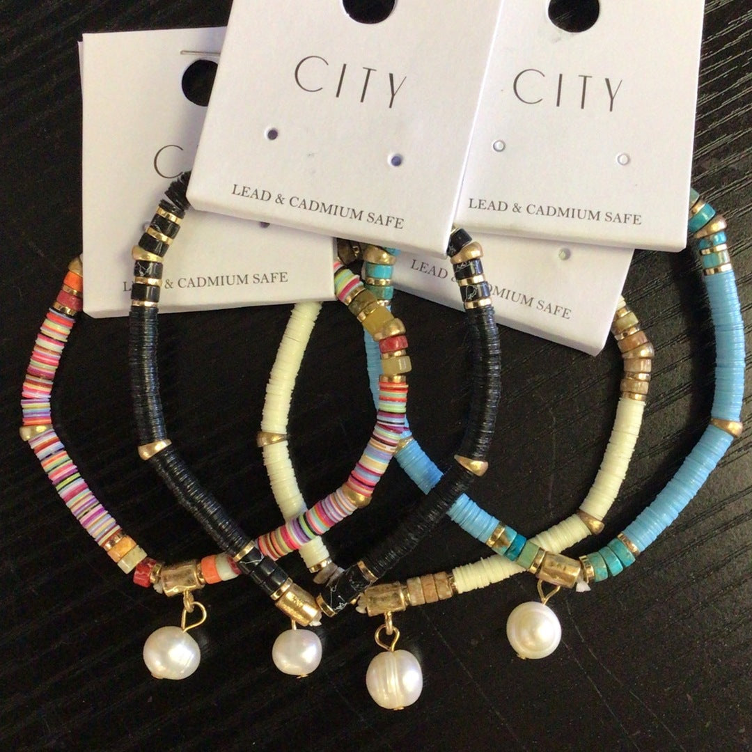 City - Pearl Charm Flat Bead Bracelet
