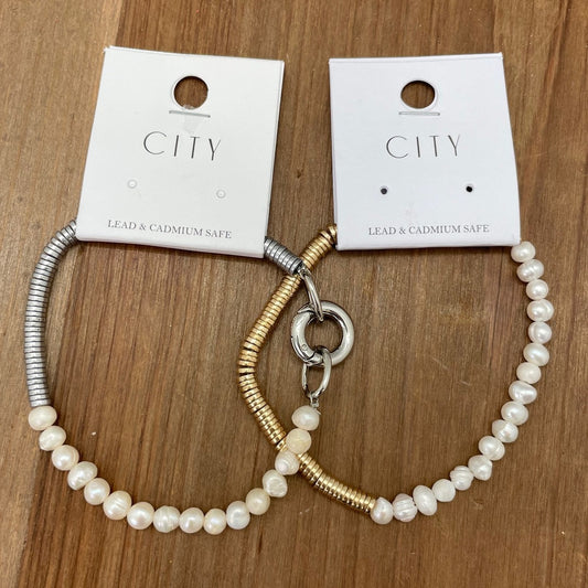 City - Pearl Bead & Flat Metal Bead Bracelet