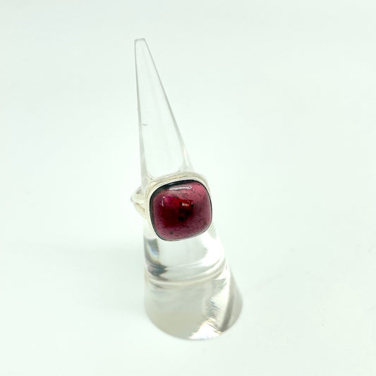 Garnet Ring (Rectangle / Square)