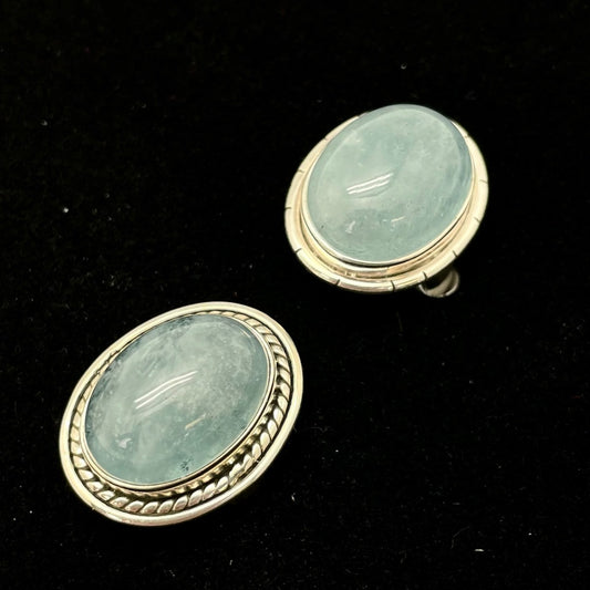 Aquamarine Ring (Oval / Round)
