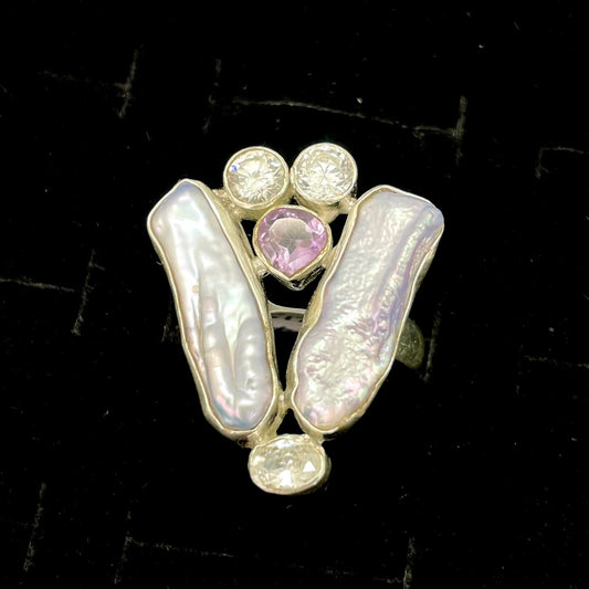 Pearl Ring with Faceted Diamond / Amethyst Stones