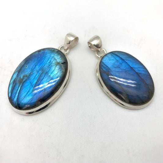 Silver Lined Labradorite Oval Pendant